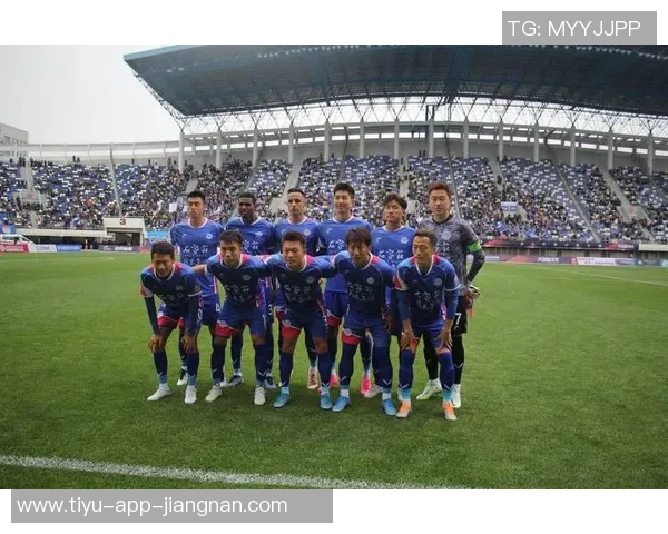 前大连人和广州豹后卫单鹏飞正式加盟中甲石家庄功夫队伍助力新赛季